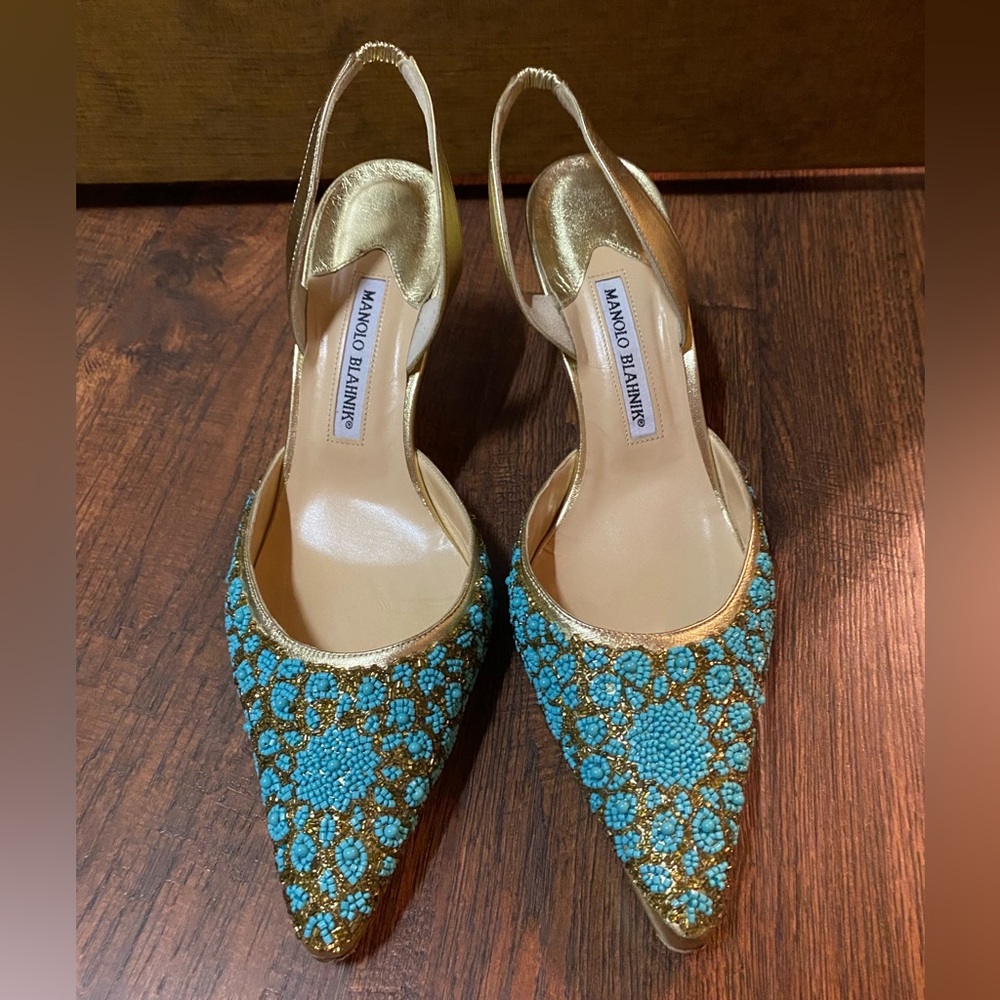 Beaded Manolo Blahnik slingback pumps GREAT condition